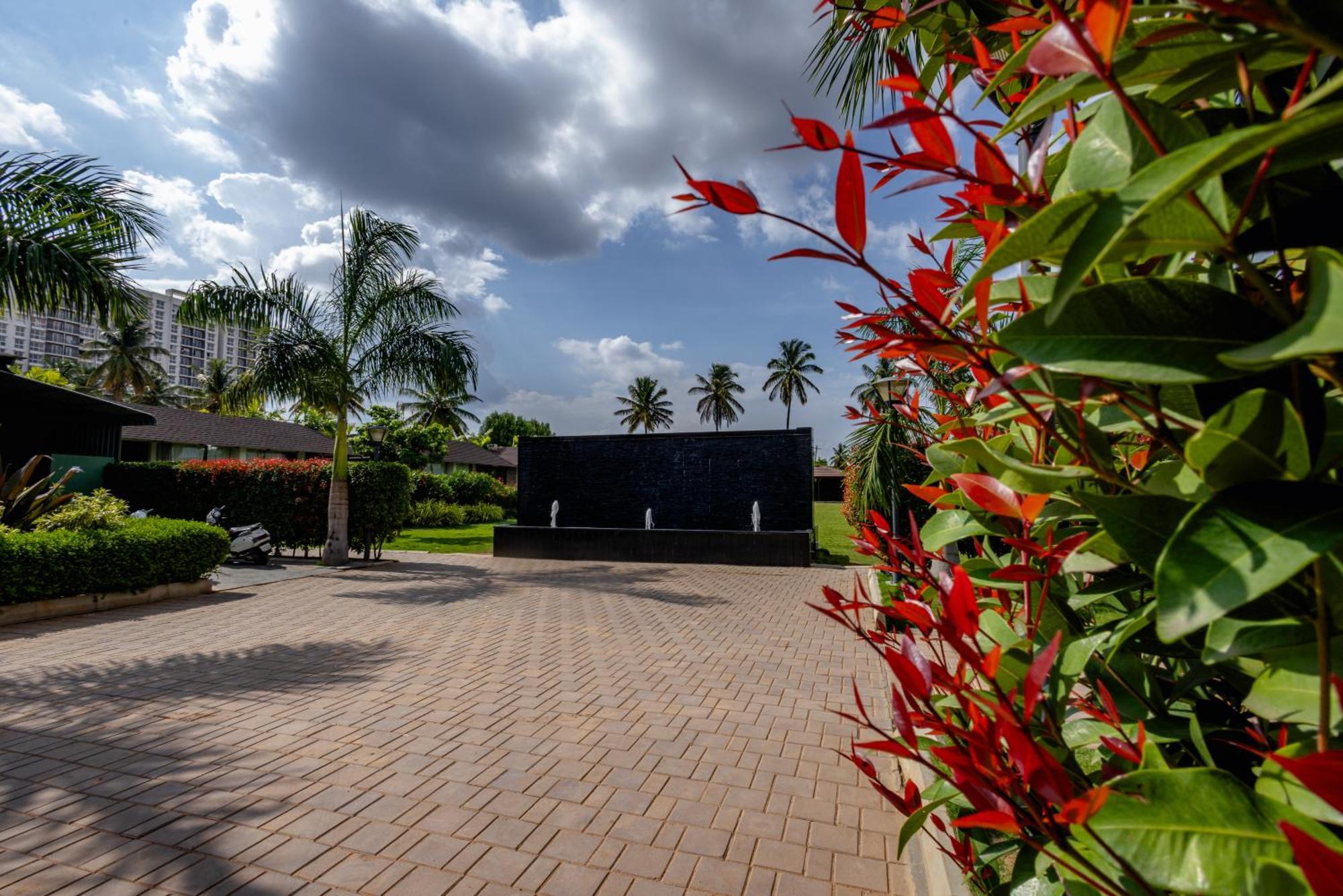 Veerdency Luxury Resort Devanahalli Exterior foto