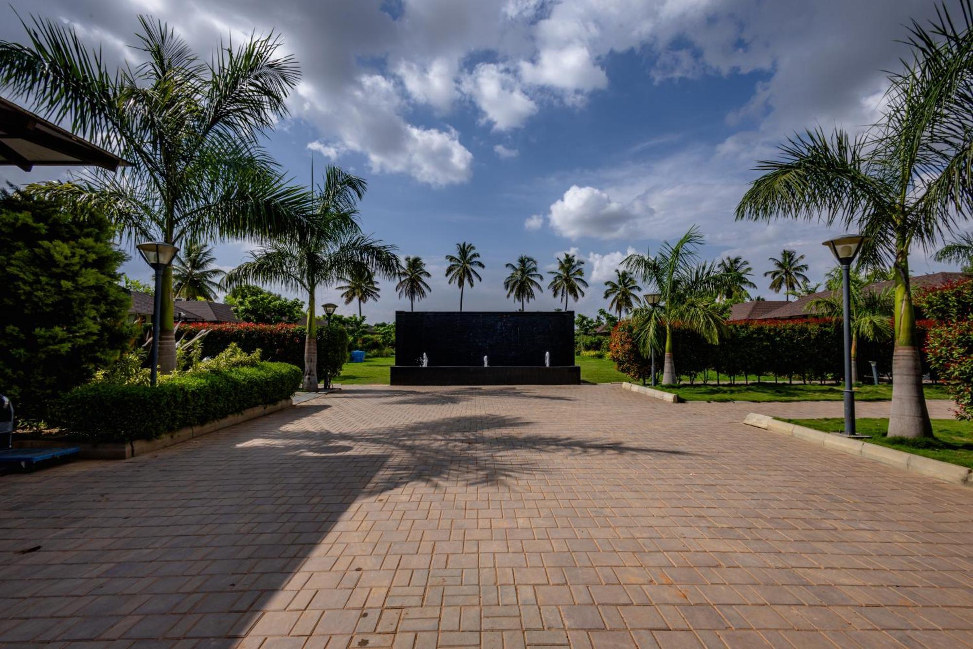 Veerdency Luxury Resort Devanahalli Exterior foto